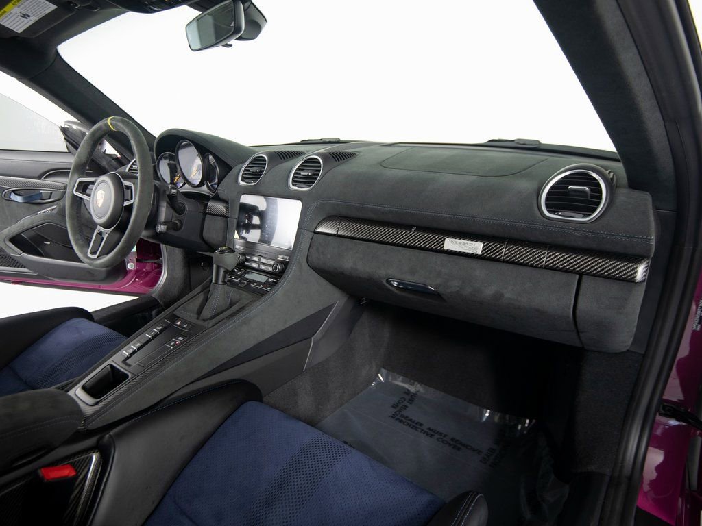 Used 2025 Porsche 718 Cayman GT4 RS image 34