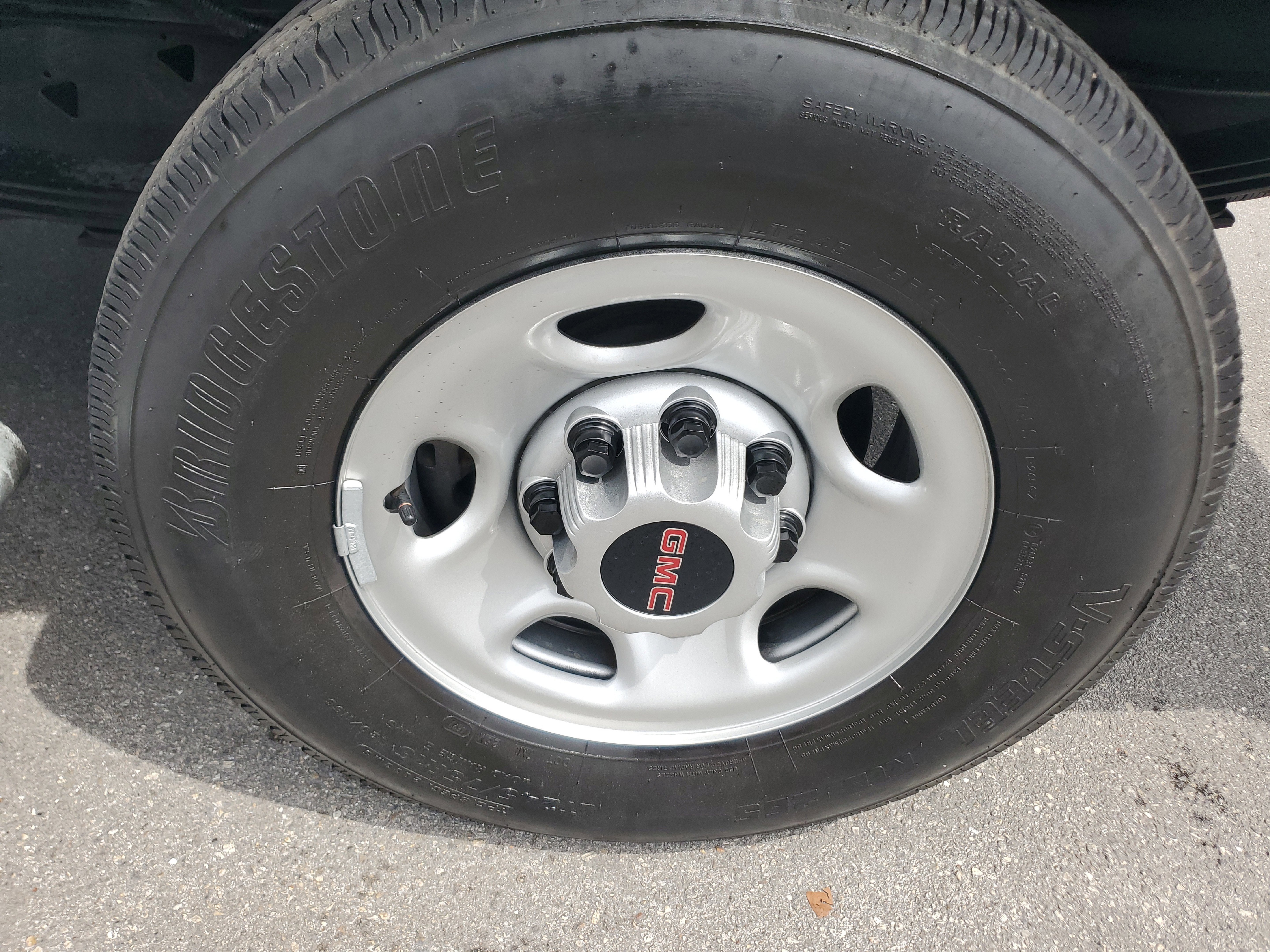 Used 2023 GMC Savana 2500 w/ Driver Convenience Package image 25