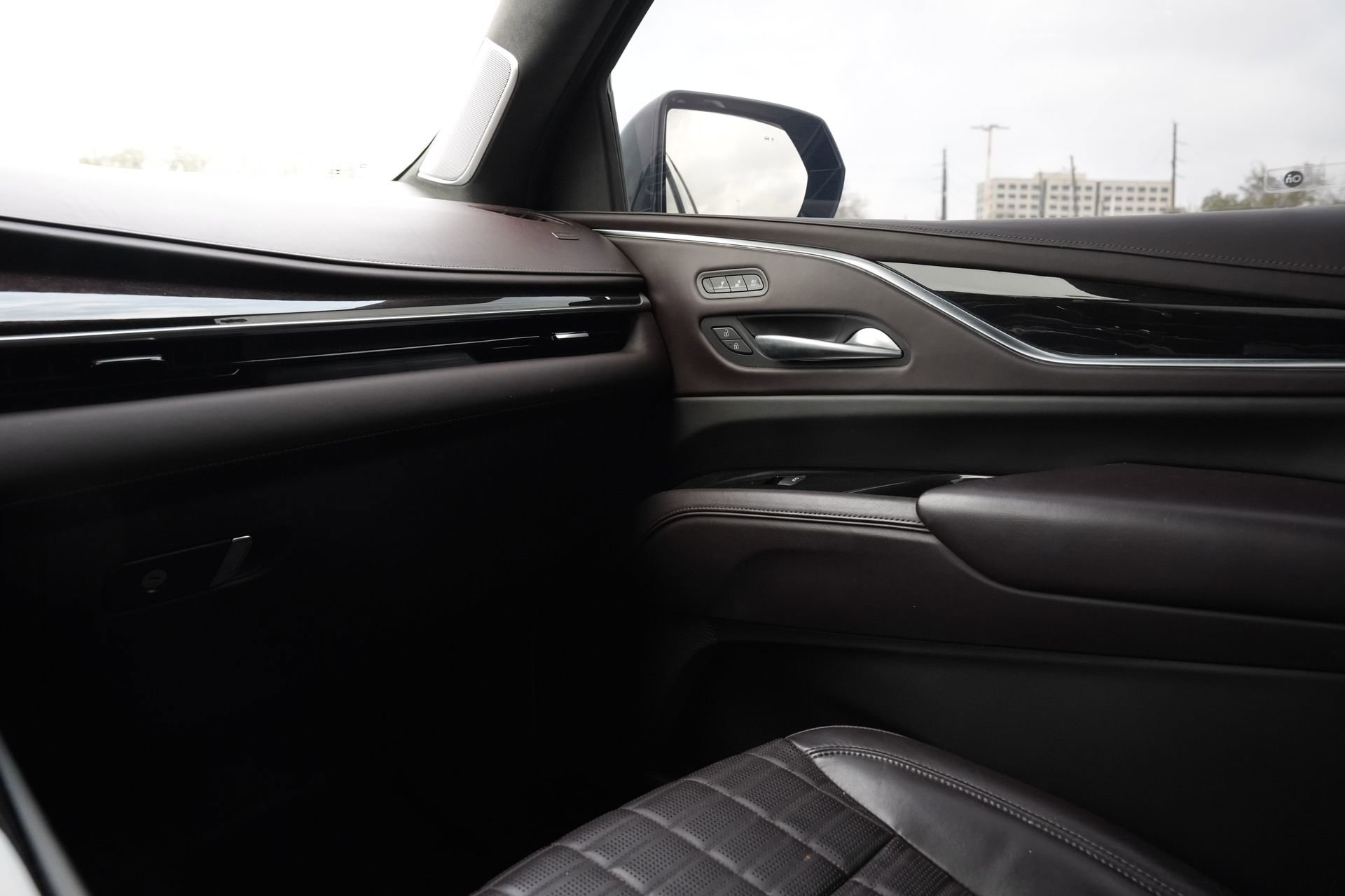 Certified 2023 Cadillac Escalade Premium Luxury Platinum image 8