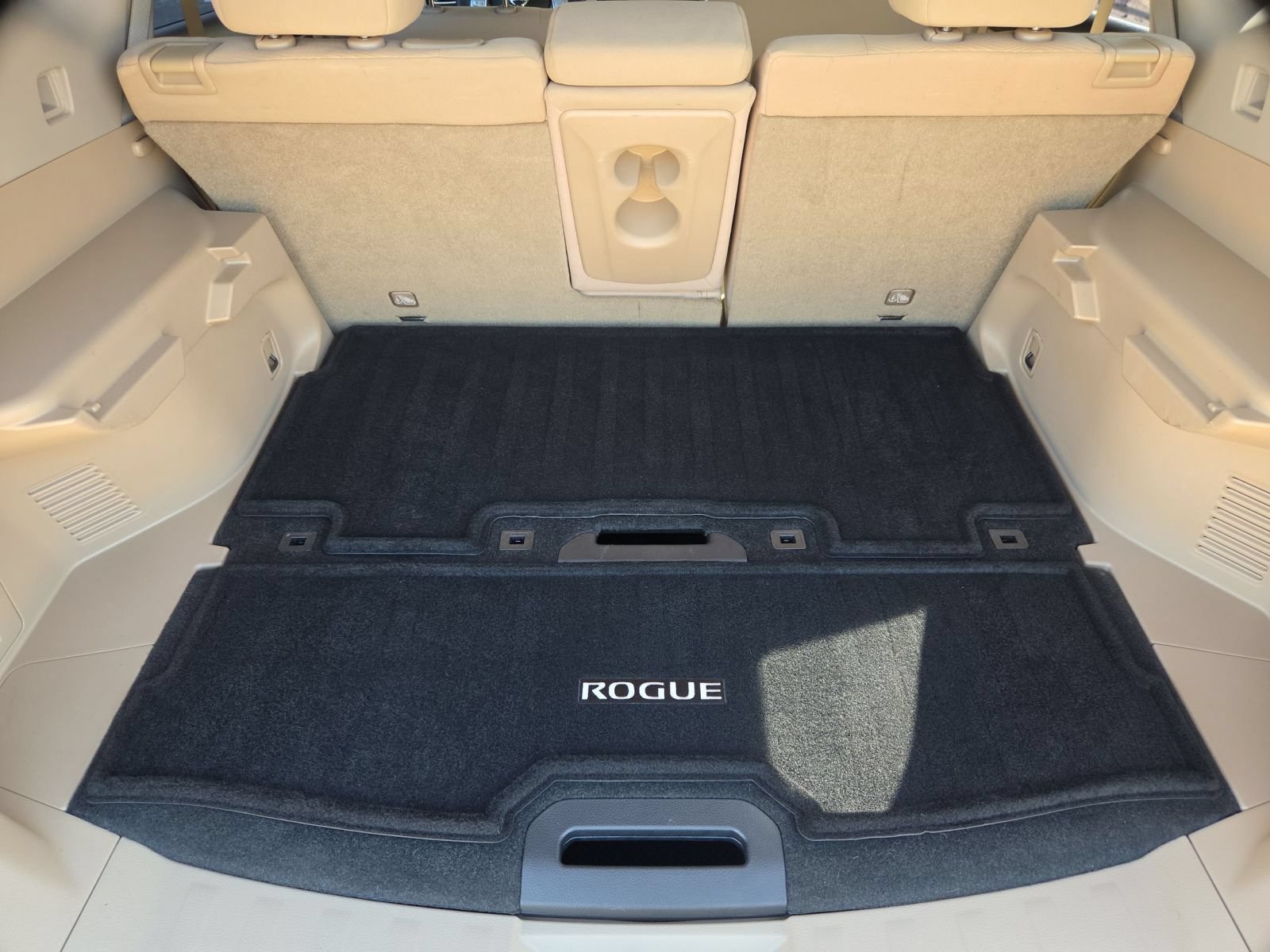 Used 2016 Nissan Rogue S FWD image 25
