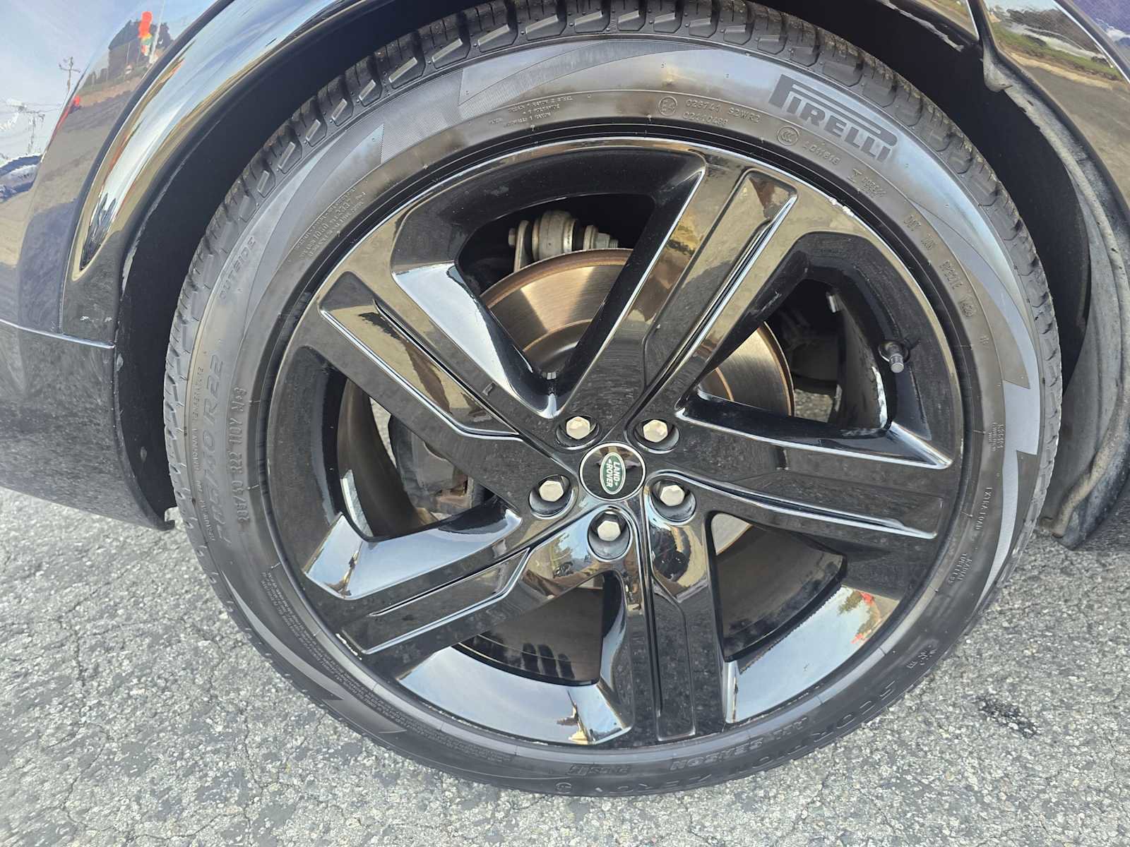 Used 2023 Land Rover Discovery Metropolitan Edition image 9