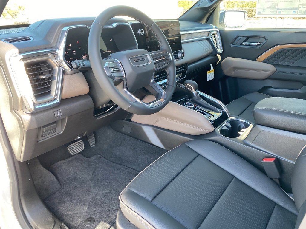 New 2026 GMC Canyon Denali image 13