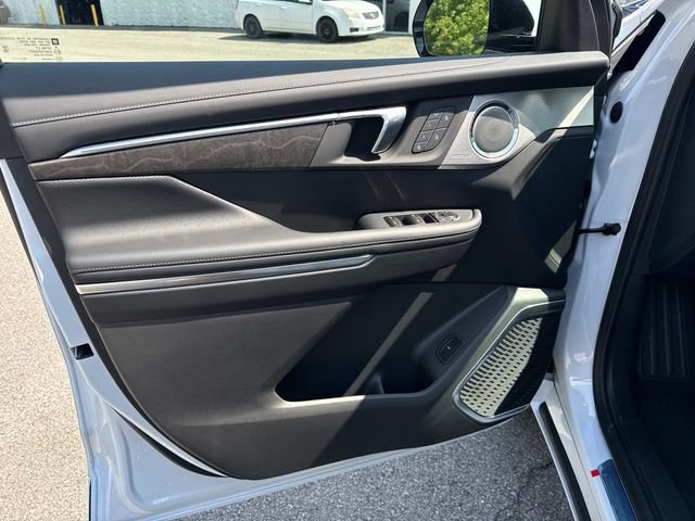 New 2027 Buick Enclave Avenir w/ LPO, Illumination Package FWD image 24