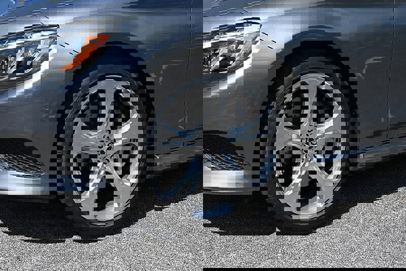 Used 2017 Mercedes-Benz S 550 Cabriolet image 13