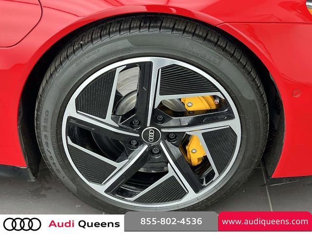 Used 2023 Audi RS e-tron GT w/ Carbon Performance Package AWD/4WD image 8
