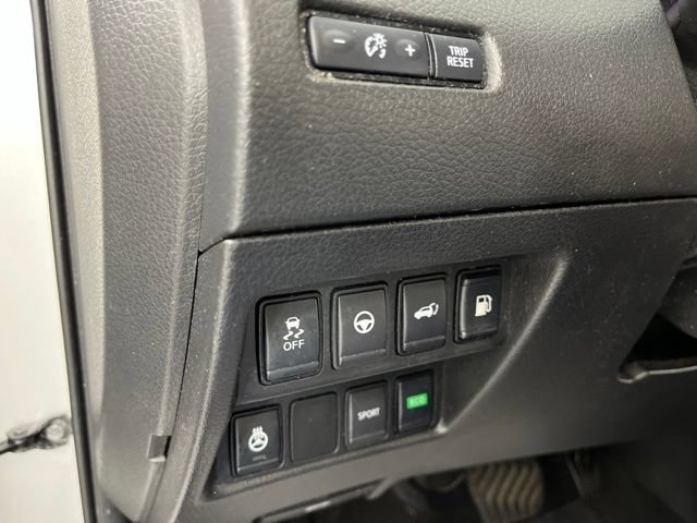 Used 2019 Nissan Rogue SV w/ Sun & Sound Touring Package FWD image 30
