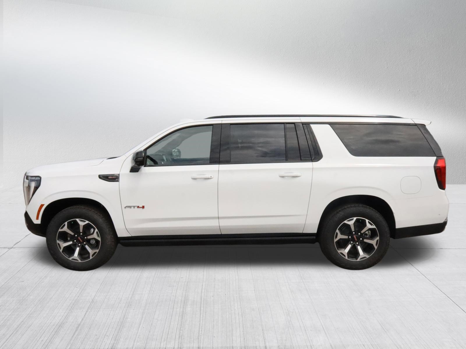 New 2026 GMC Yukon XL AT4 w/ AT4 Premium Plus Package AWD/4WD image 4