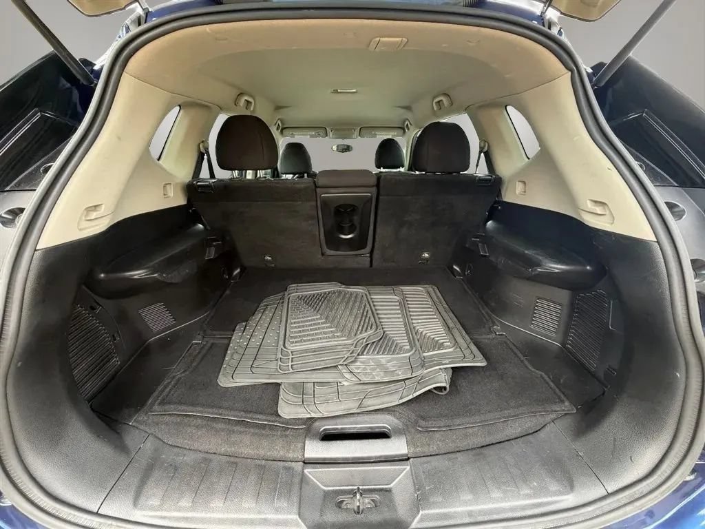 Used 2018 Nissan Rogue S FWD image 22