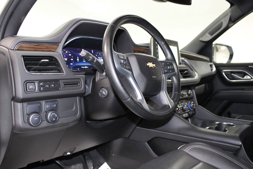 Used 2023 Chevrolet Suburban Premier image 26