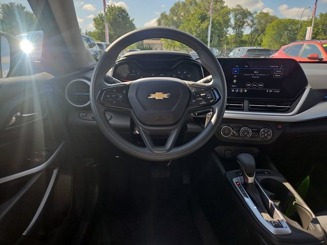 Used 2024 Chevrolet Trax LS FWD image 13