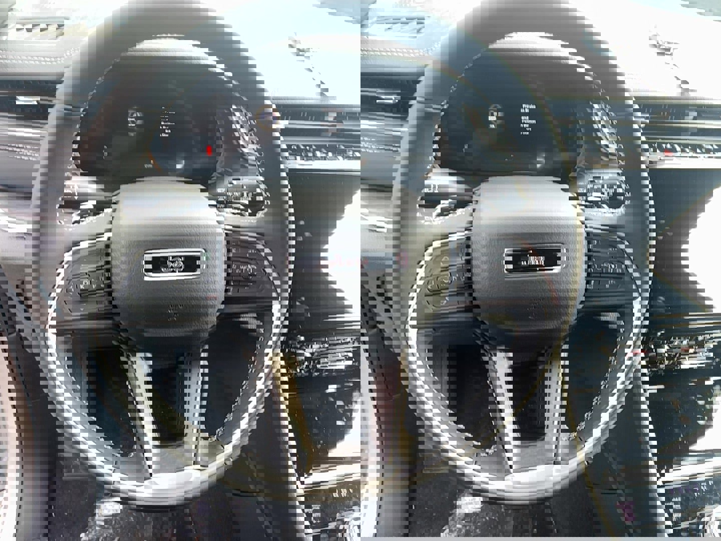 New 2025 Jeep Grand Cherokee Limited image 13