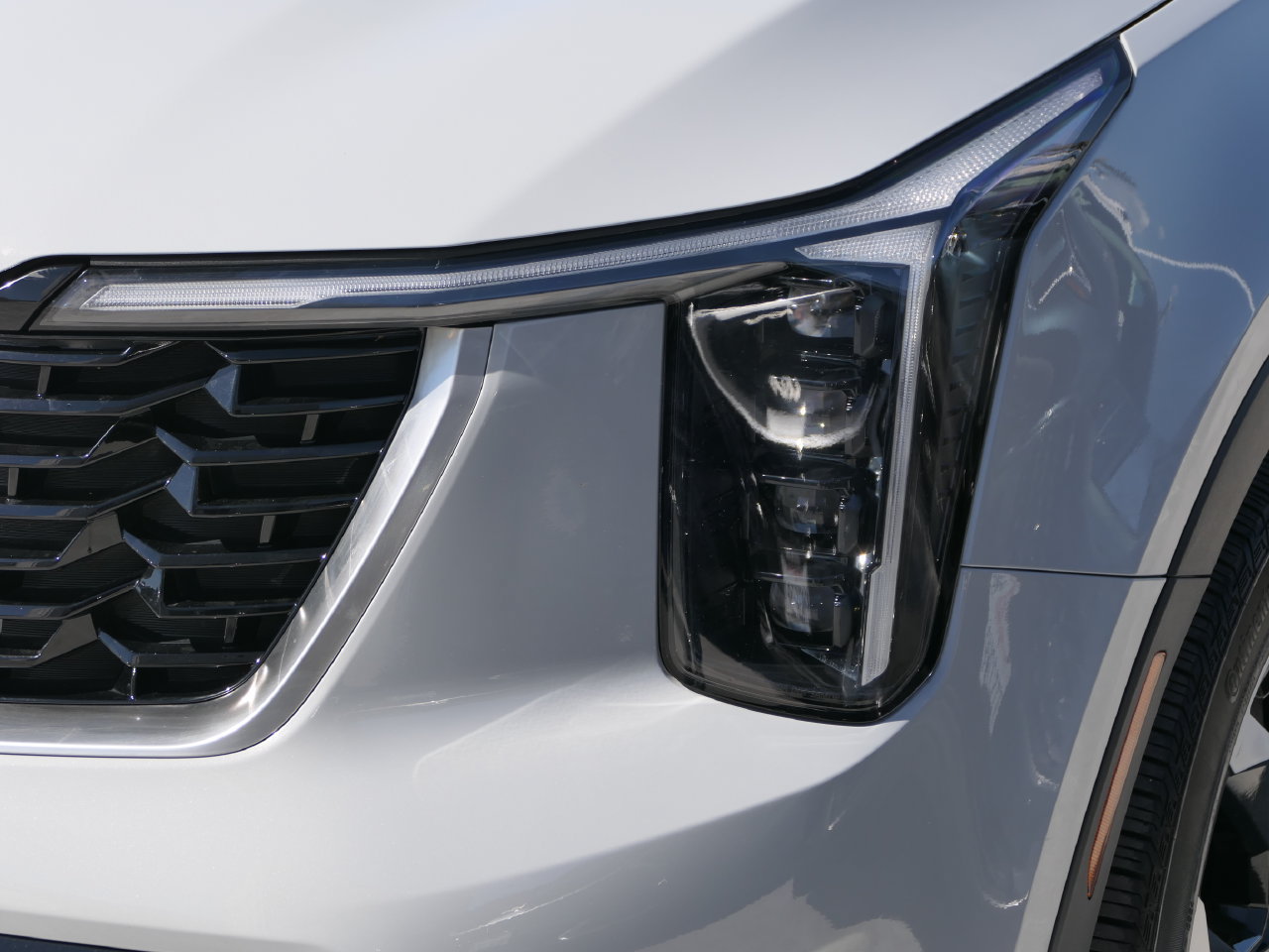 Certified 2025 Kia Sorento EX FWD image 9