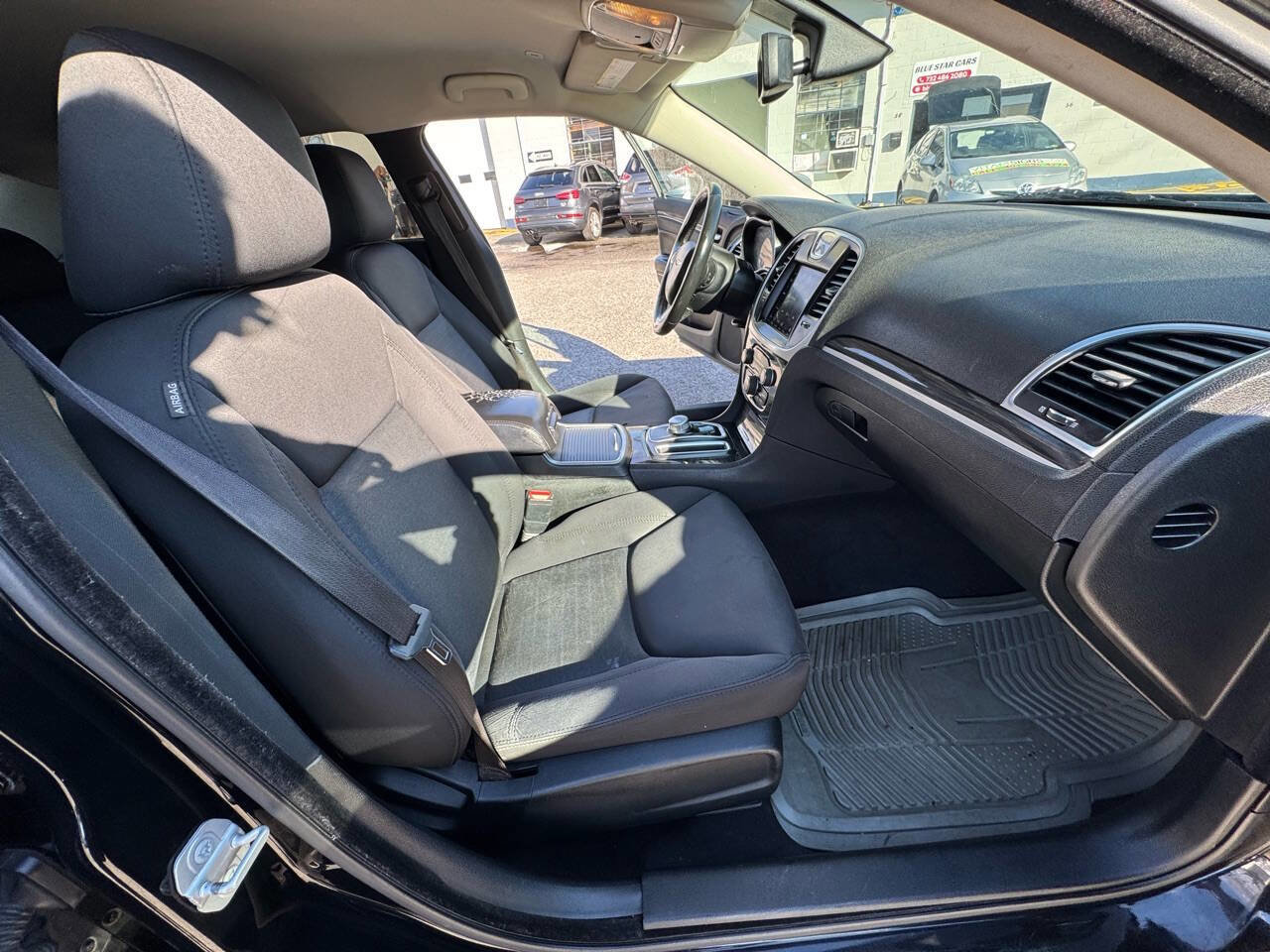 Used 2019 Chrysler 300 Touring w/ Sport Appearance Package image 44