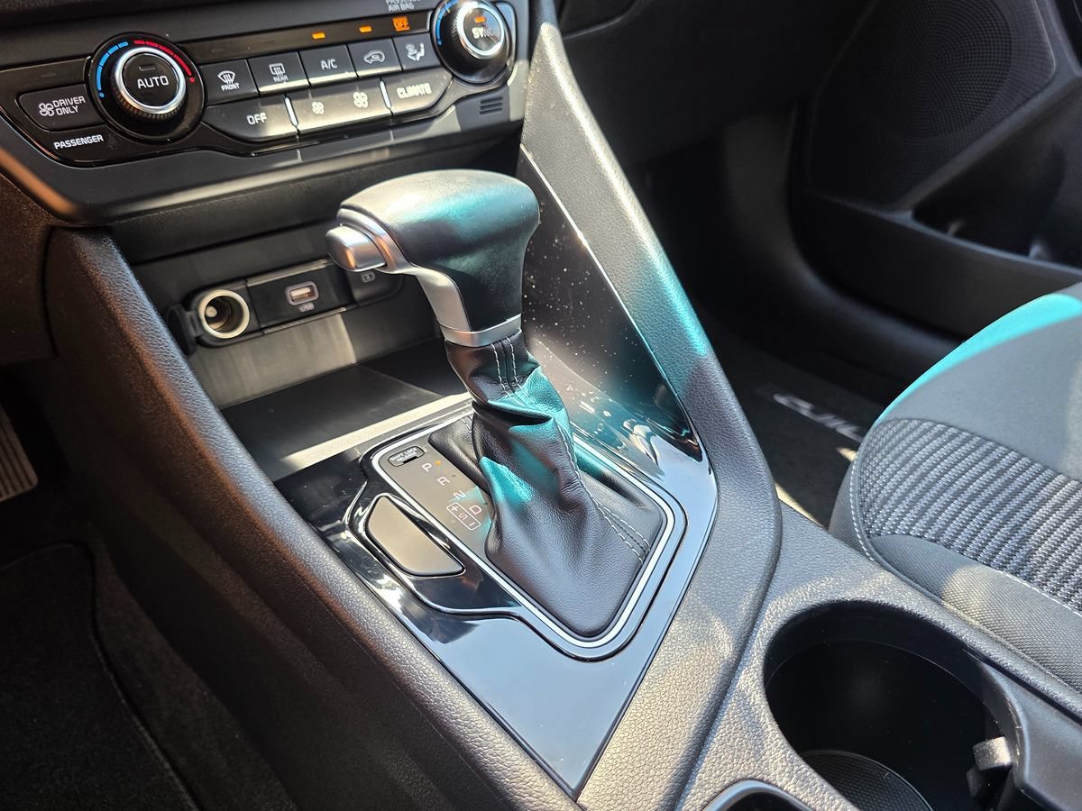 Used 2022 Kia Niro LXS FWD image 29