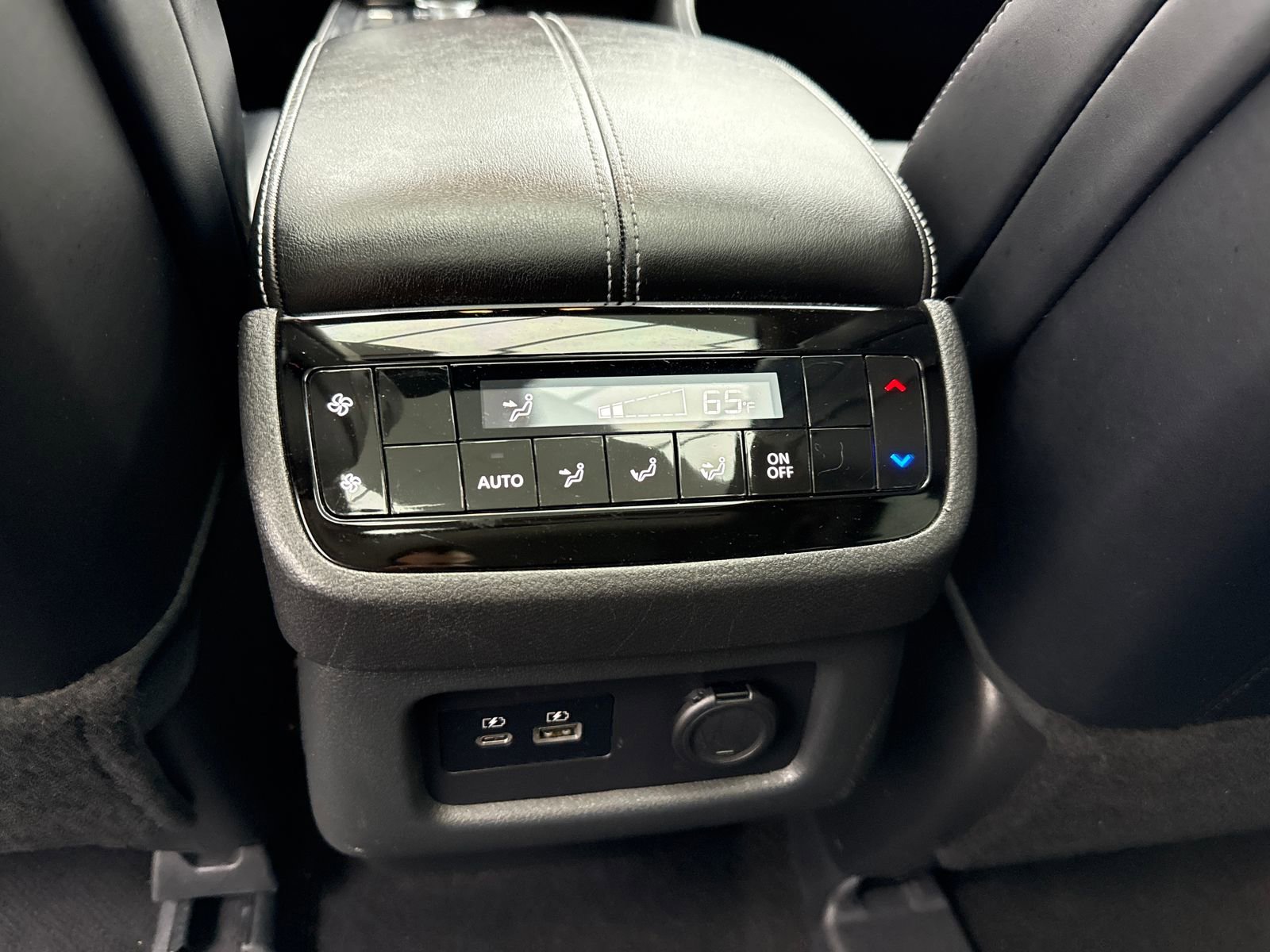 Used 2023 INFINITI QX60 Luxe w/ Cargo Package AWD/4WD image 38