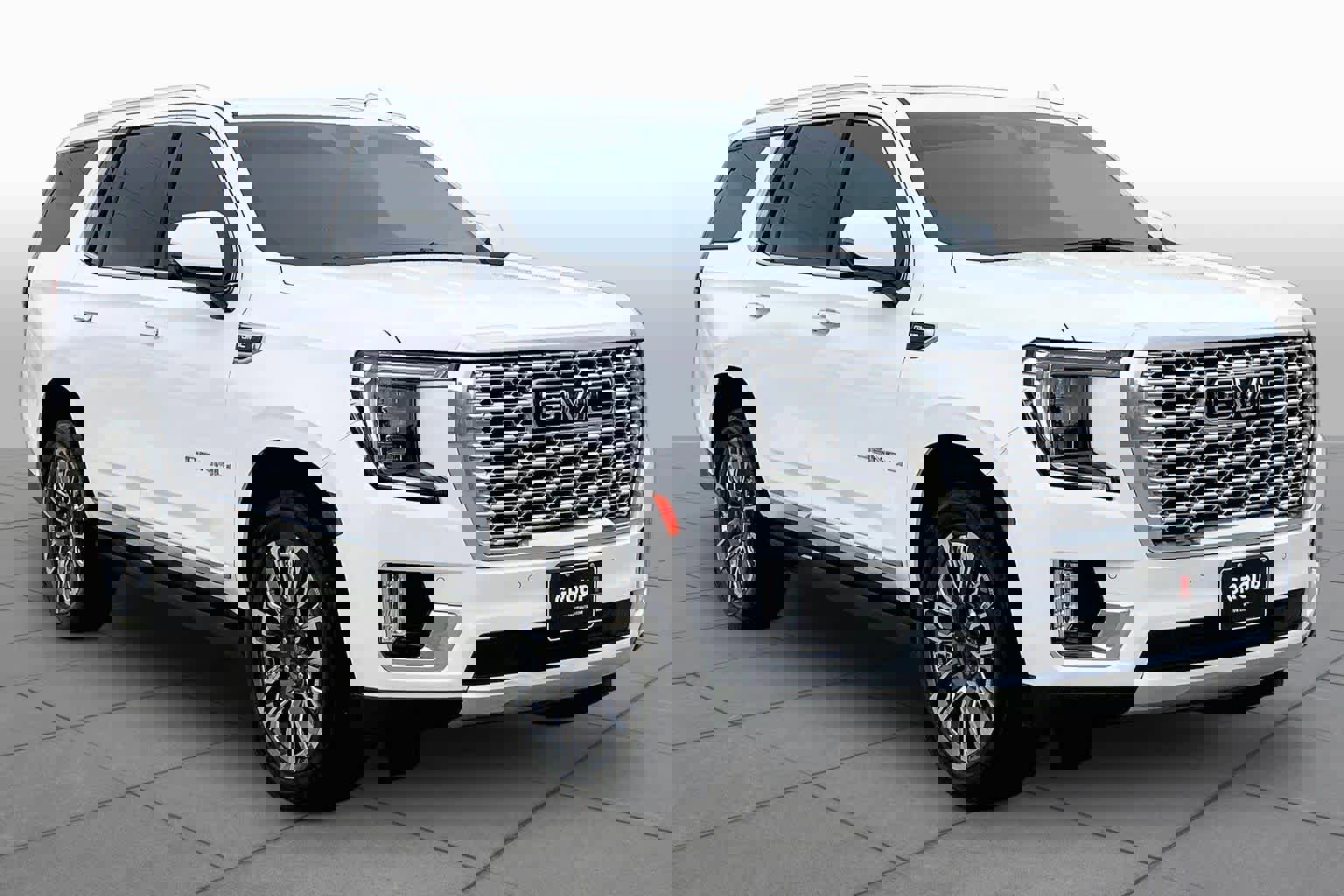 Used 2022 GMC Yukon Denali w/ Denali Premium Package image 3