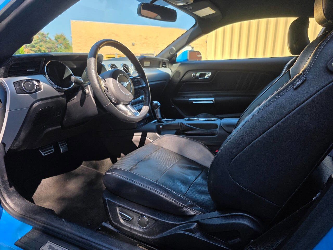 Used 2017 Ford Mustang Premium image 12