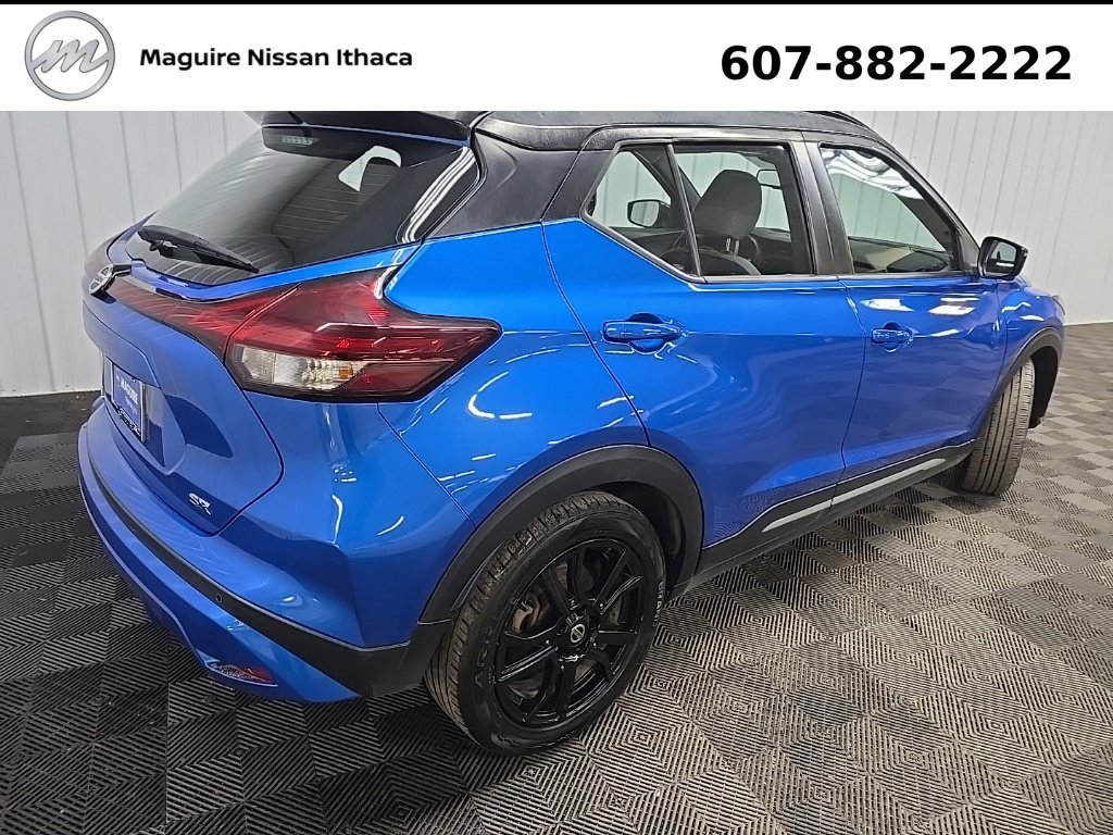 Used 2021 Nissan Kicks SR FWD image 11