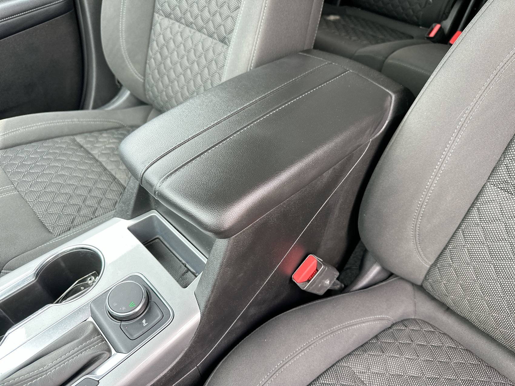 Used 2019 Chevrolet Blazer LT FWD image 20