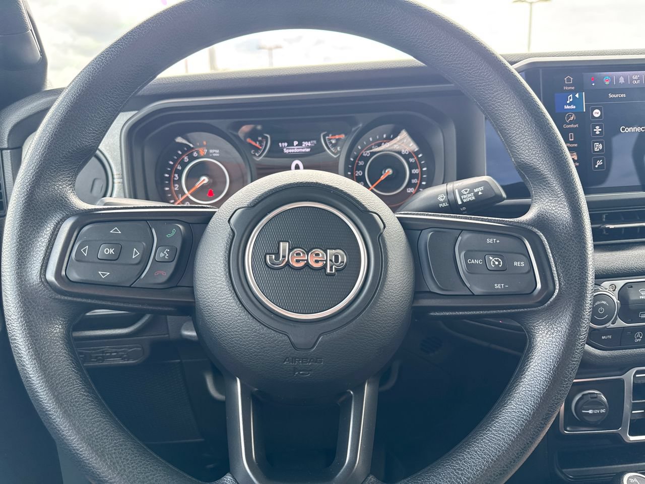 Used 2025 Jeep Gladiator Sport AWD/4WD image 17