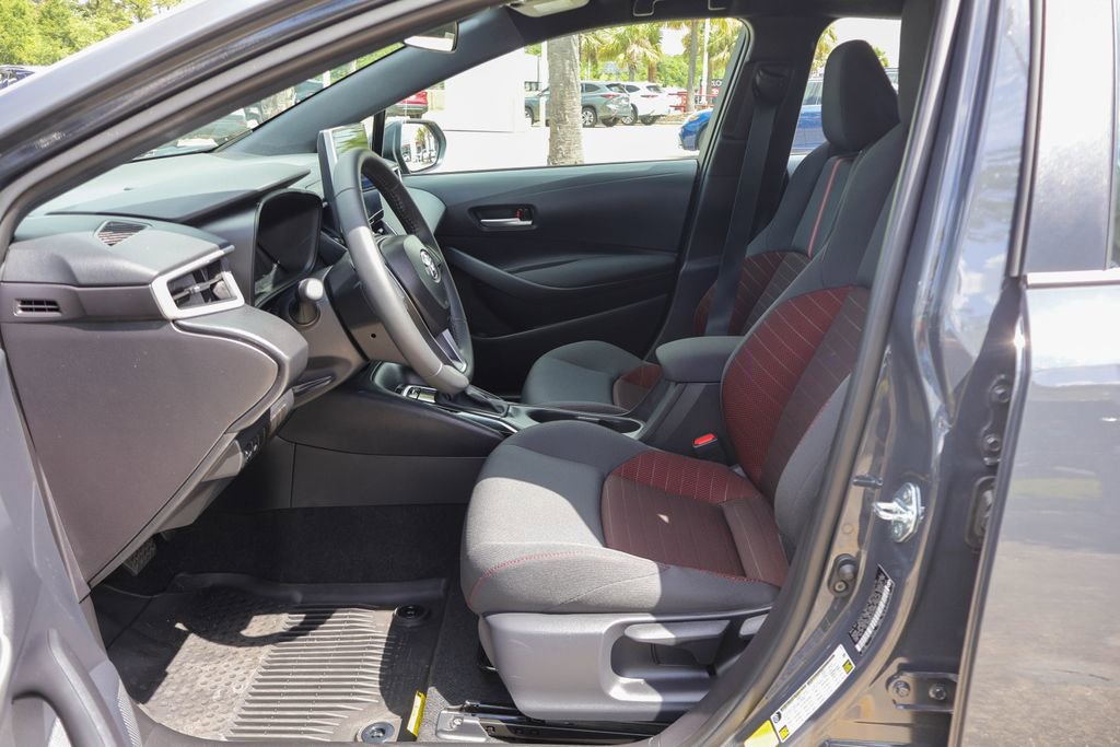 Used 2026 Toyota Corolla SE w/ SE Package FWD image 8