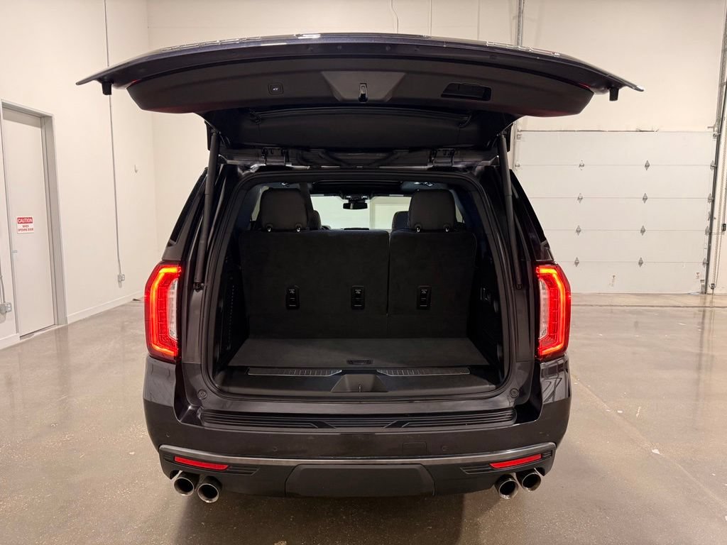 Used 2024 GMC Yukon AT4 w/ AT4 Premium Plus Package AWD/4WD image 9