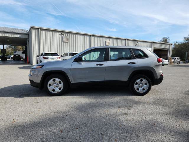 Certified 2017 Jeep Cherokee Sport image 6