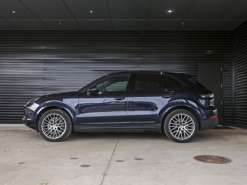 Certified 2023 Porsche Cayenne Platinum Edition AWD/4WD image 2