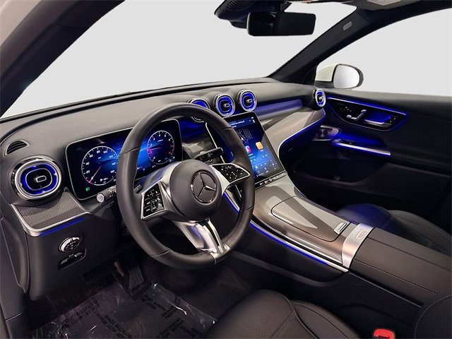 Used 2025 Mercedes-Benz GLC 300 4MATIC image 9