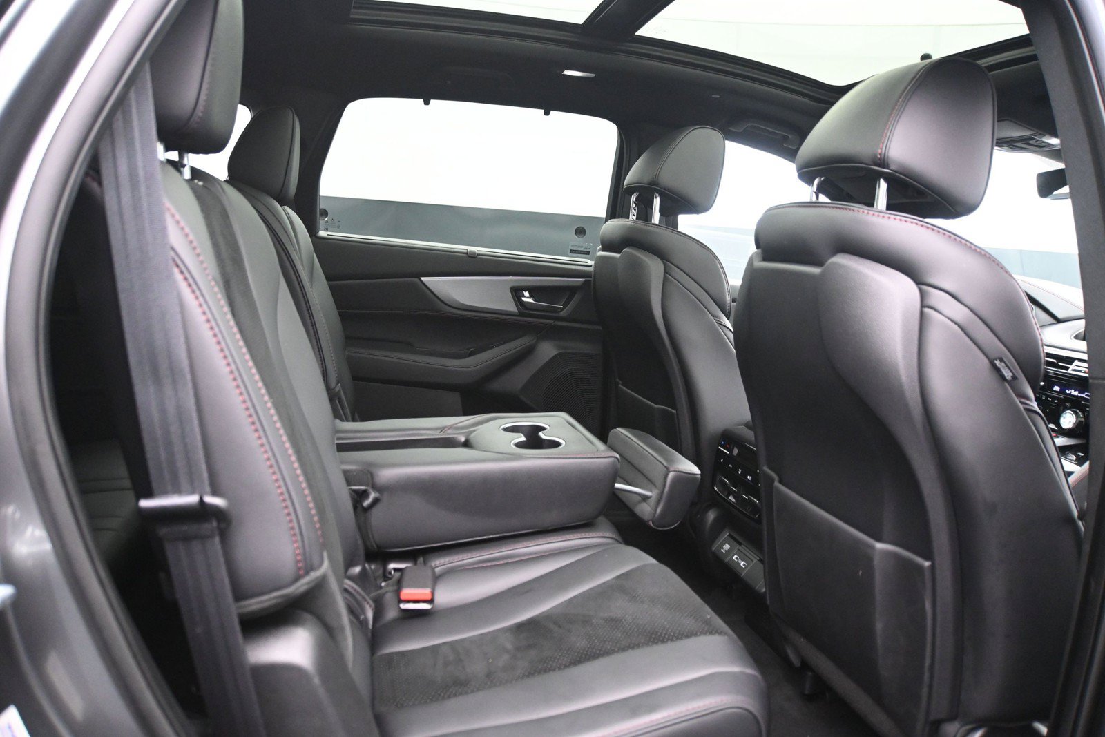 Used 2024 Acura MDX A-Spec AWD/4WD image 14