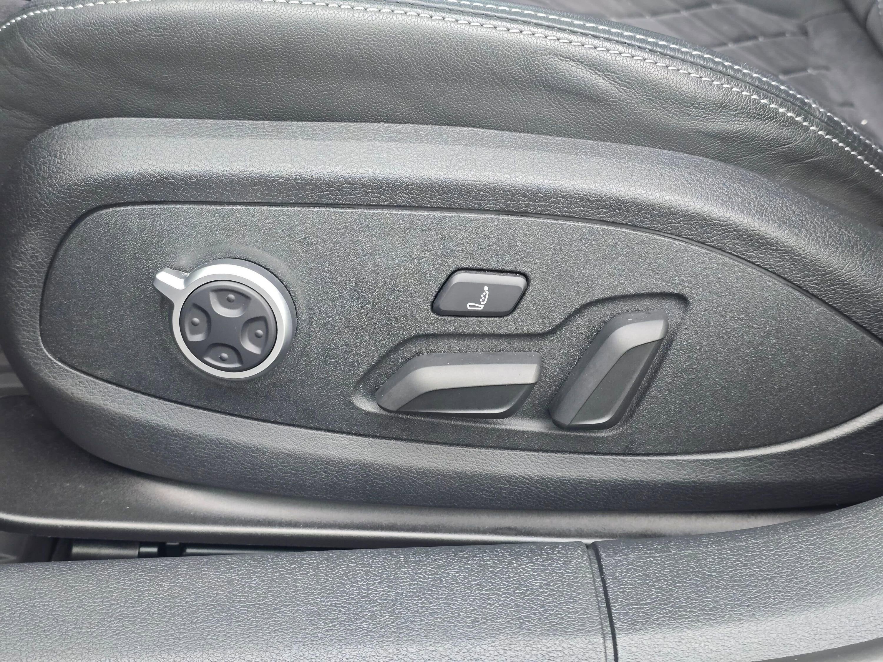 Used 2023 Audi S4 Premium Plus w/ Premium Plus Package image 39