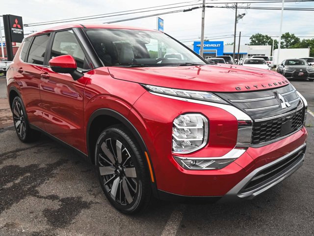 New 2025 Mitsubishi Outlander SE image 3