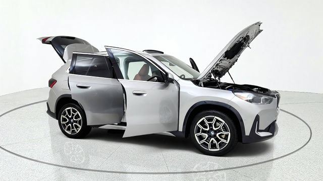 Used 2026 BMW X1 xDrive28i AWD/4WD image 11