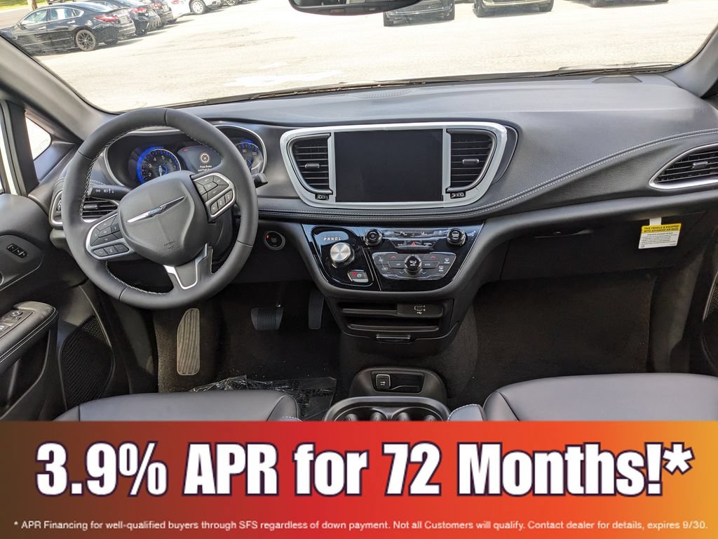 New 2026 Chrysler Pacifica Select FWD image 26