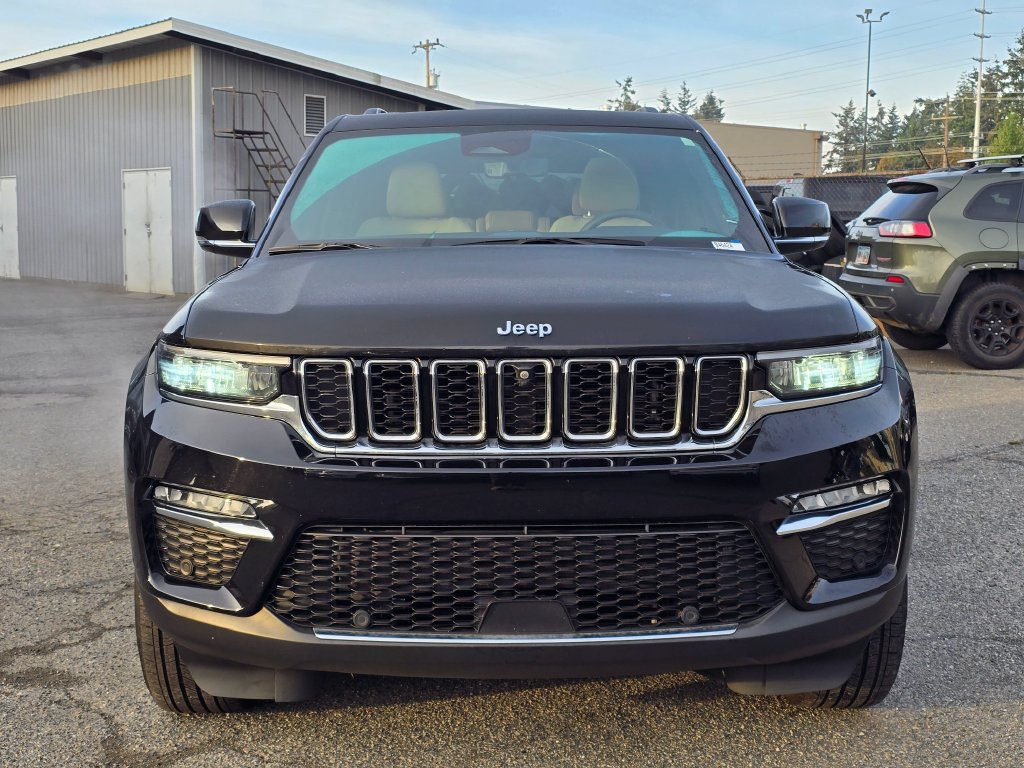 Used 2022 Jeep Grand Cherokee Limited 4xe w/ Luxury Tech Group II AWD/4WD image 3