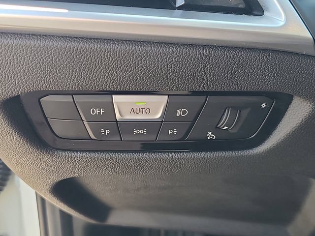 Used 2026 BMW 330i xDrive Sedan AWD/4WD image 25