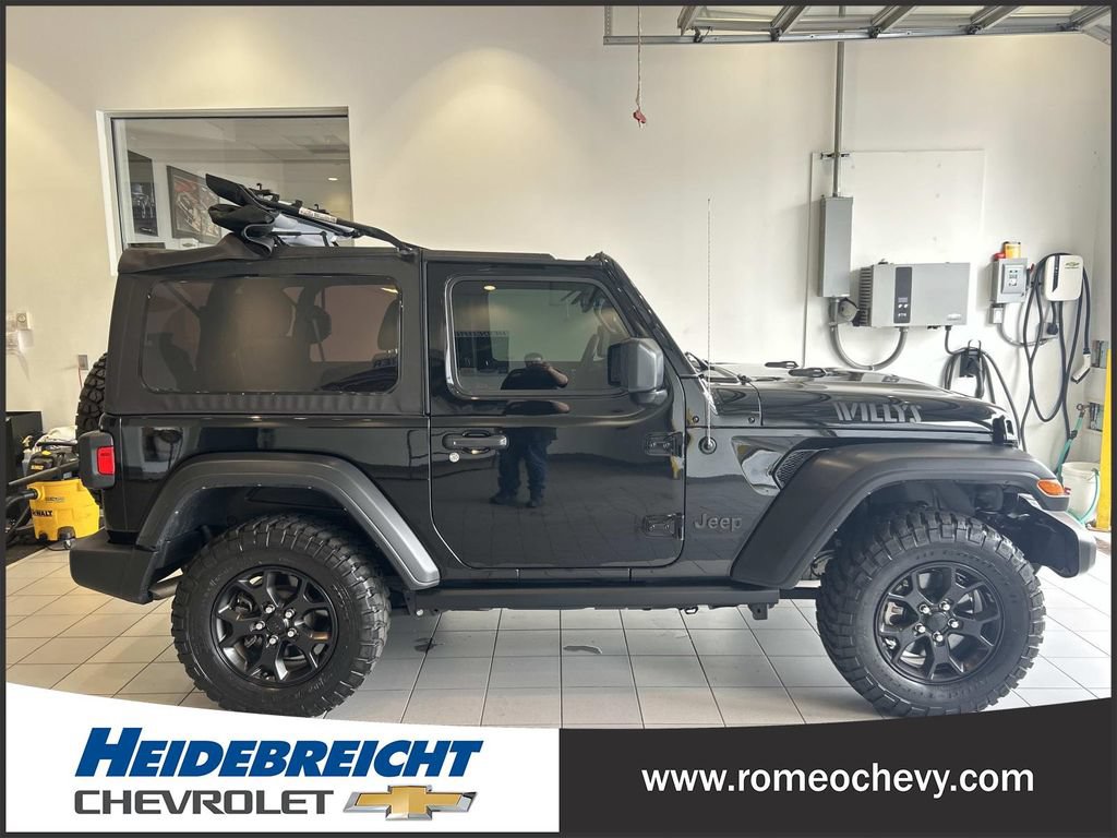 Used 2023 Jeep Wrangler Sport AWD/4WD image 4