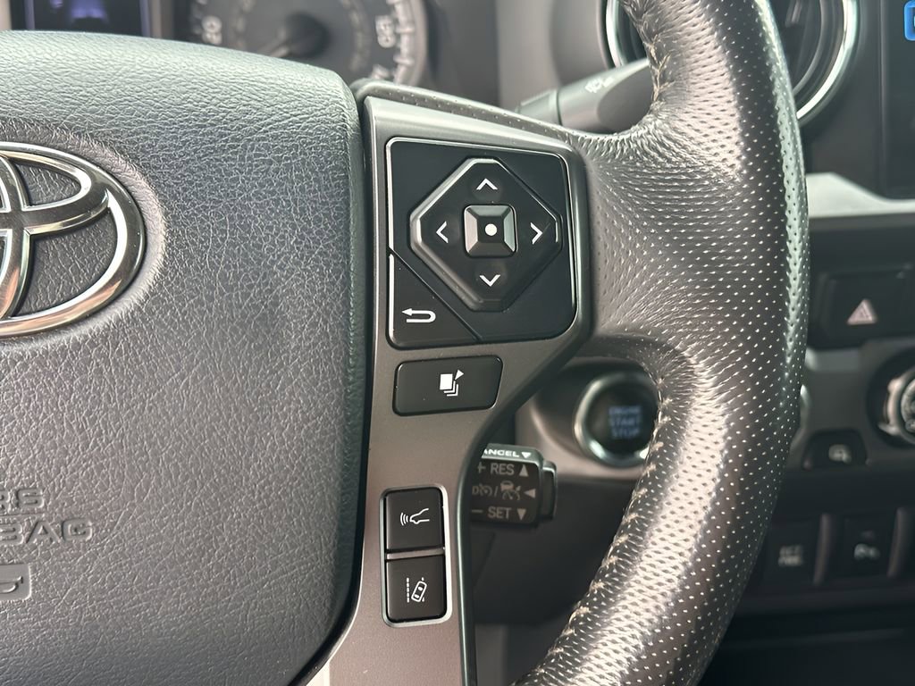 Used 2019 Toyota Tacoma TRD Off-Road w/ Technology Package image 17