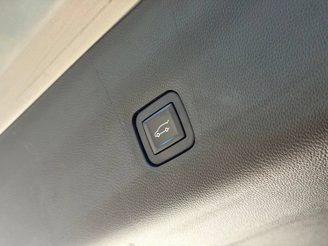 Used 2018 Chevrolet Traverse LT FWD image 27