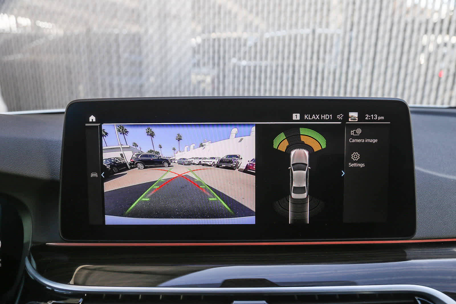 Used 2023 BMW 530e w/ Convenience Package image 21