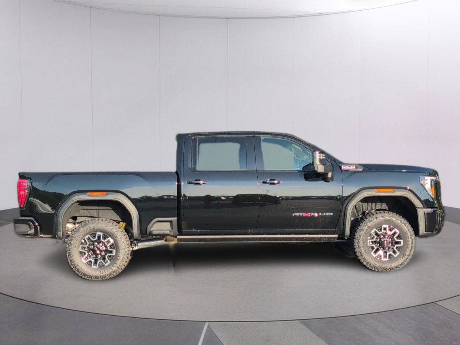 New 2026 GMC Sierra 2500 AT4X AWD/4WD image 6