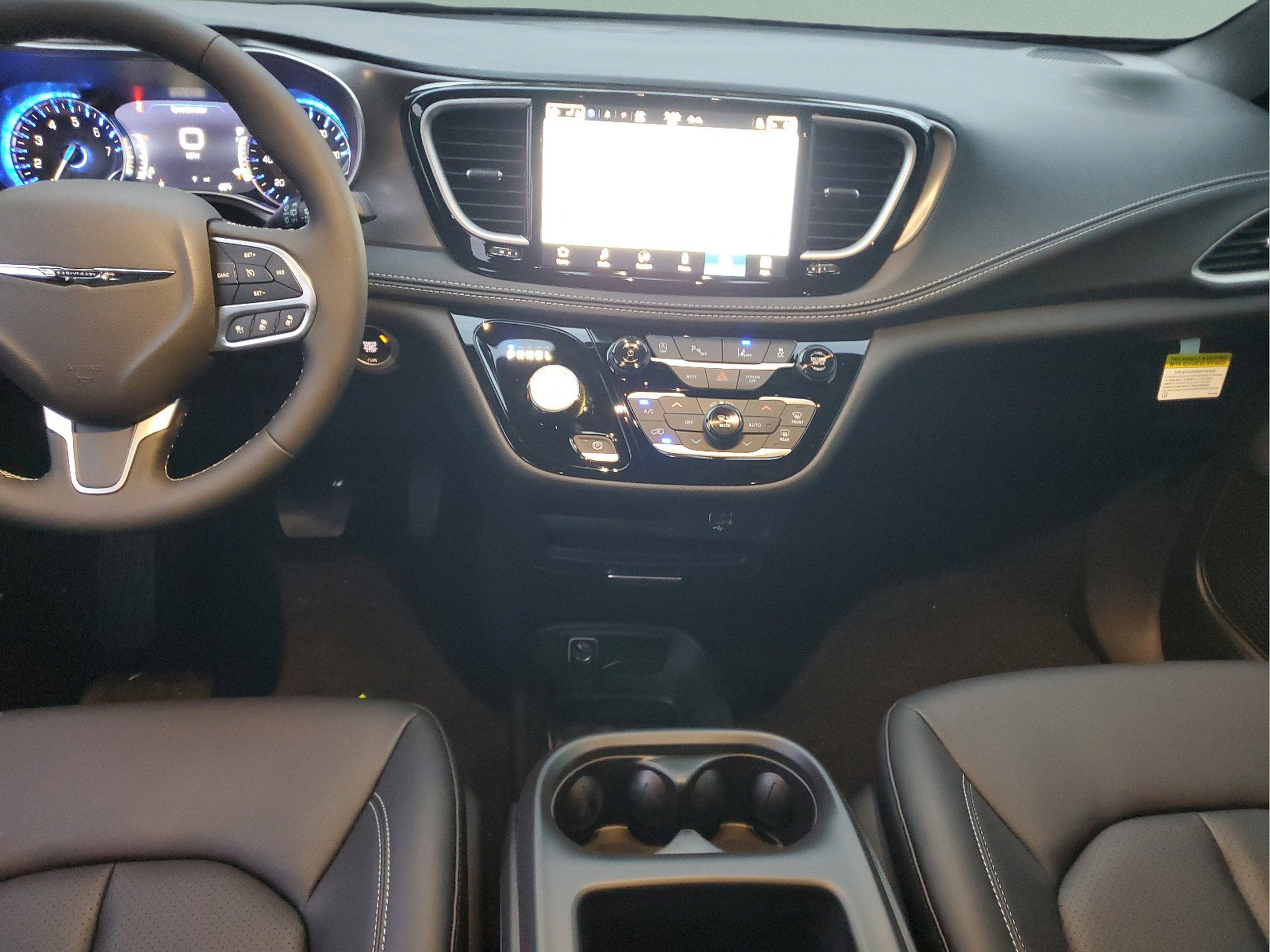 New 2026 Chrysler Pacifica Select FWD image 9
