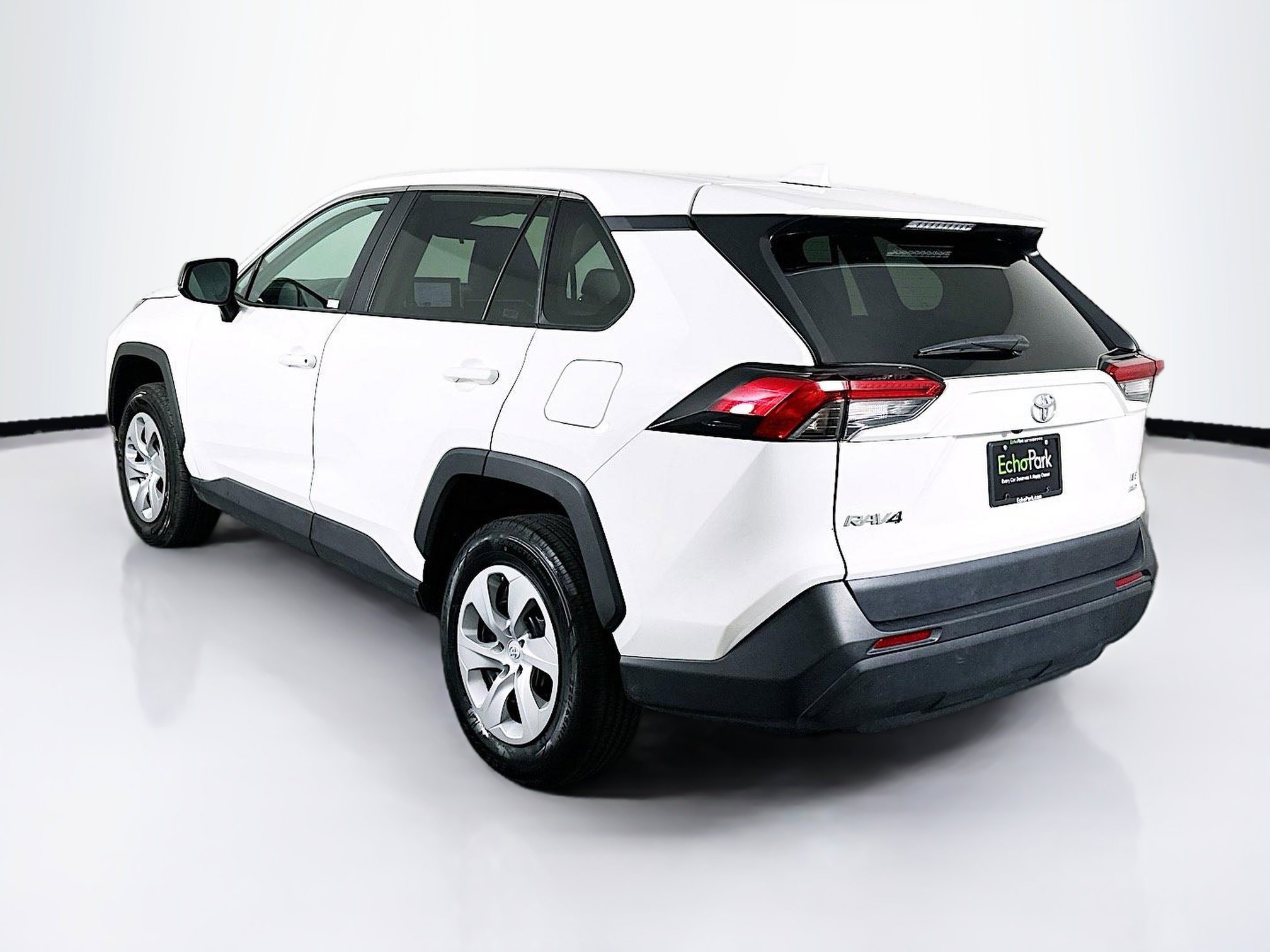 Used 2024 Toyota RAV4 LE image 5