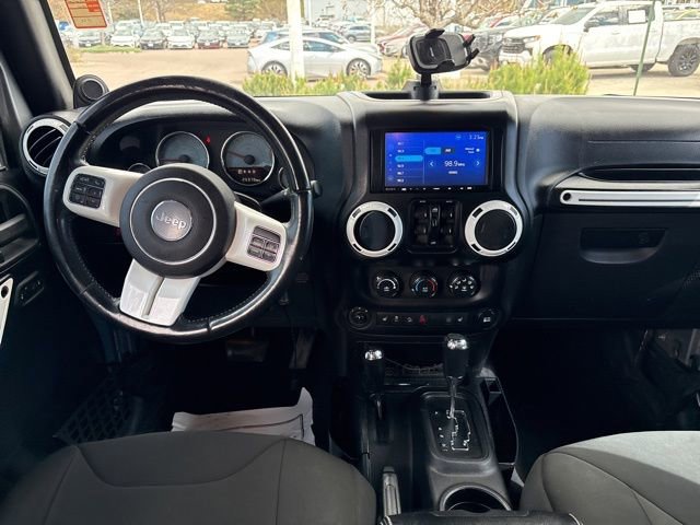 Used 2014 Jeep Wrangler Unlimited Sahara AWD/4WD image 16