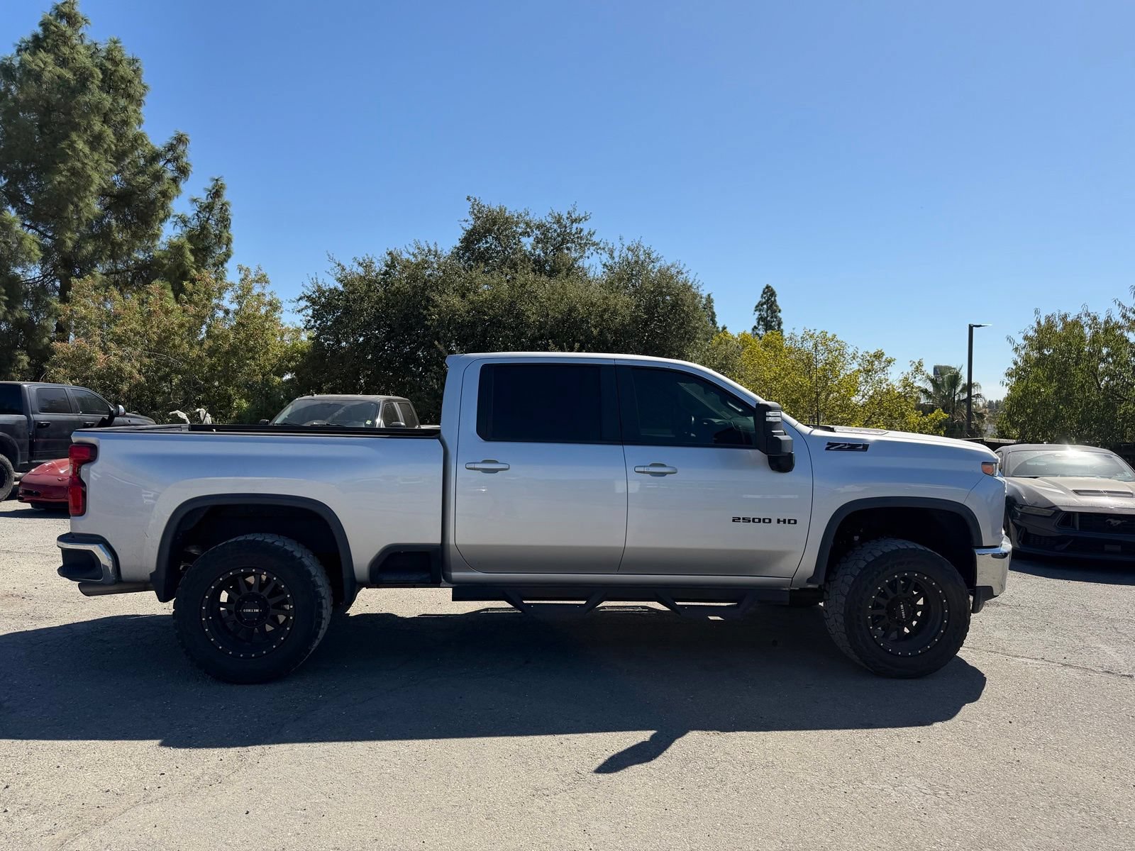 Used 2022 Chevrolet Silverado 2500 LT w/ Convenience Package AWD/4WD image 6