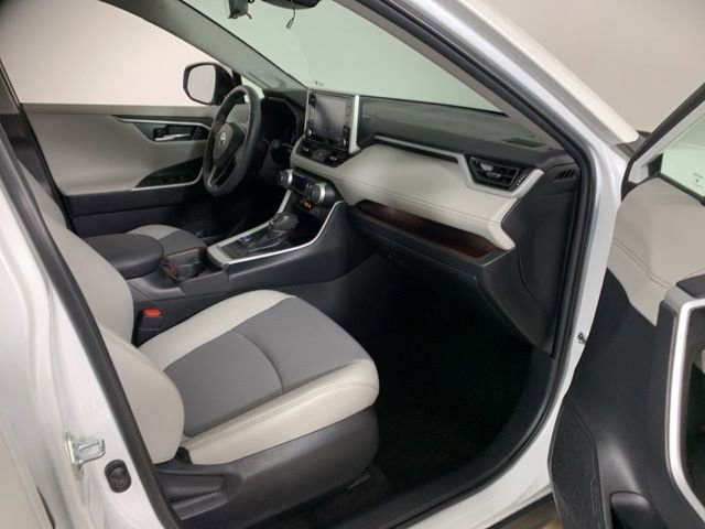 Used 2021 Toyota RAV4 Limited AWD/4WD image 39