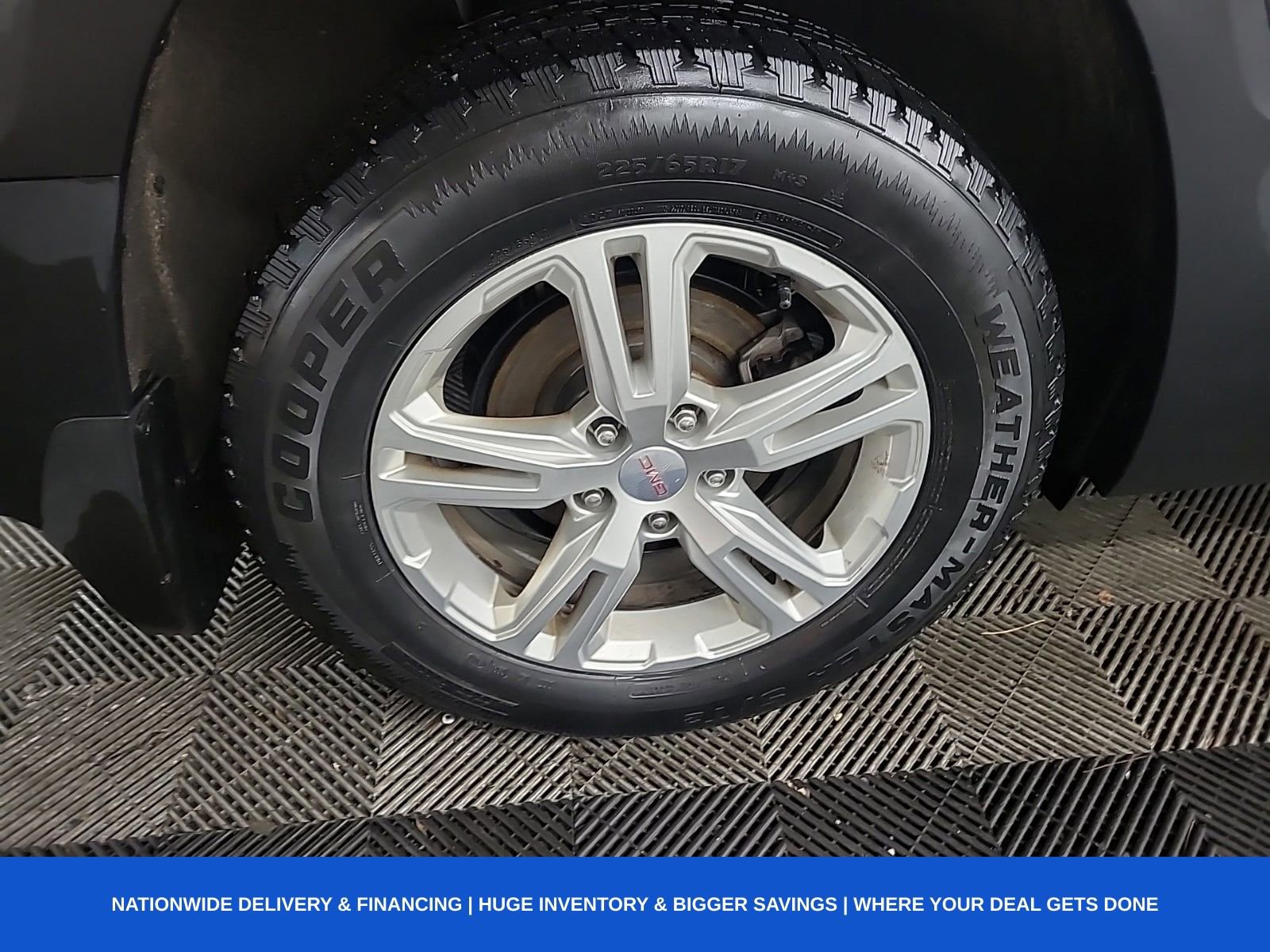 Used 2019 GMC Terrain SLE w/ Driver Convenience Package image 10