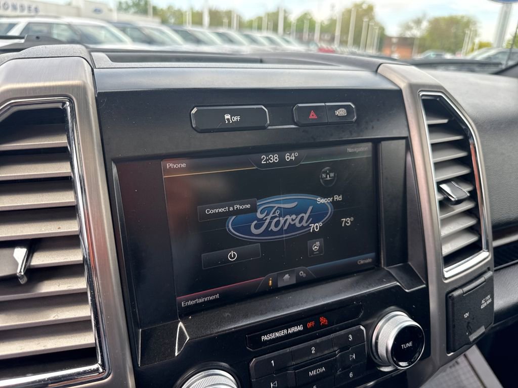 Used 2015 Ford F150 Platinum w/ Equipment Group 701A Luxury AWD/4WD image 36