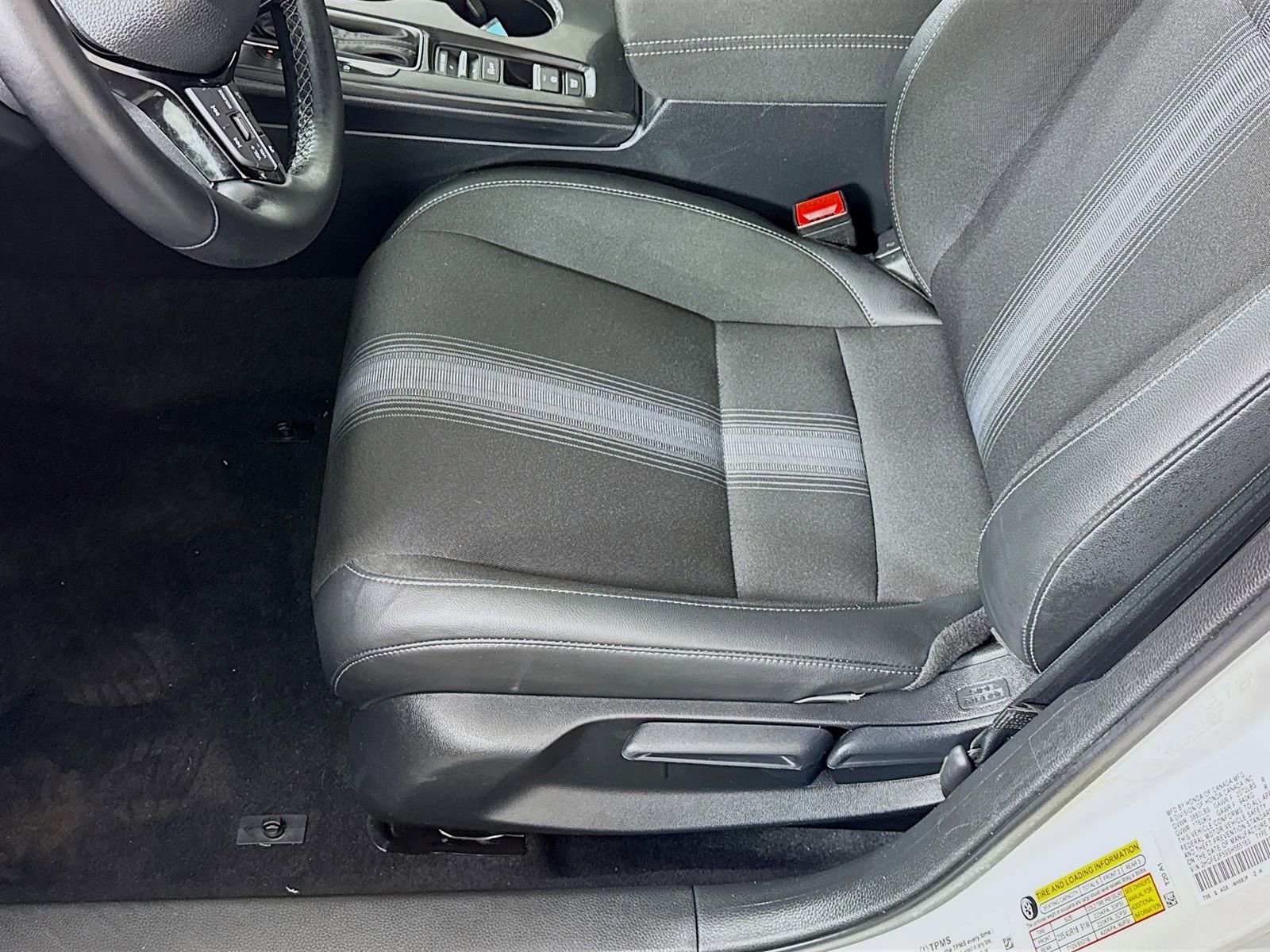 Used 2023 Honda Civic Sport image 9