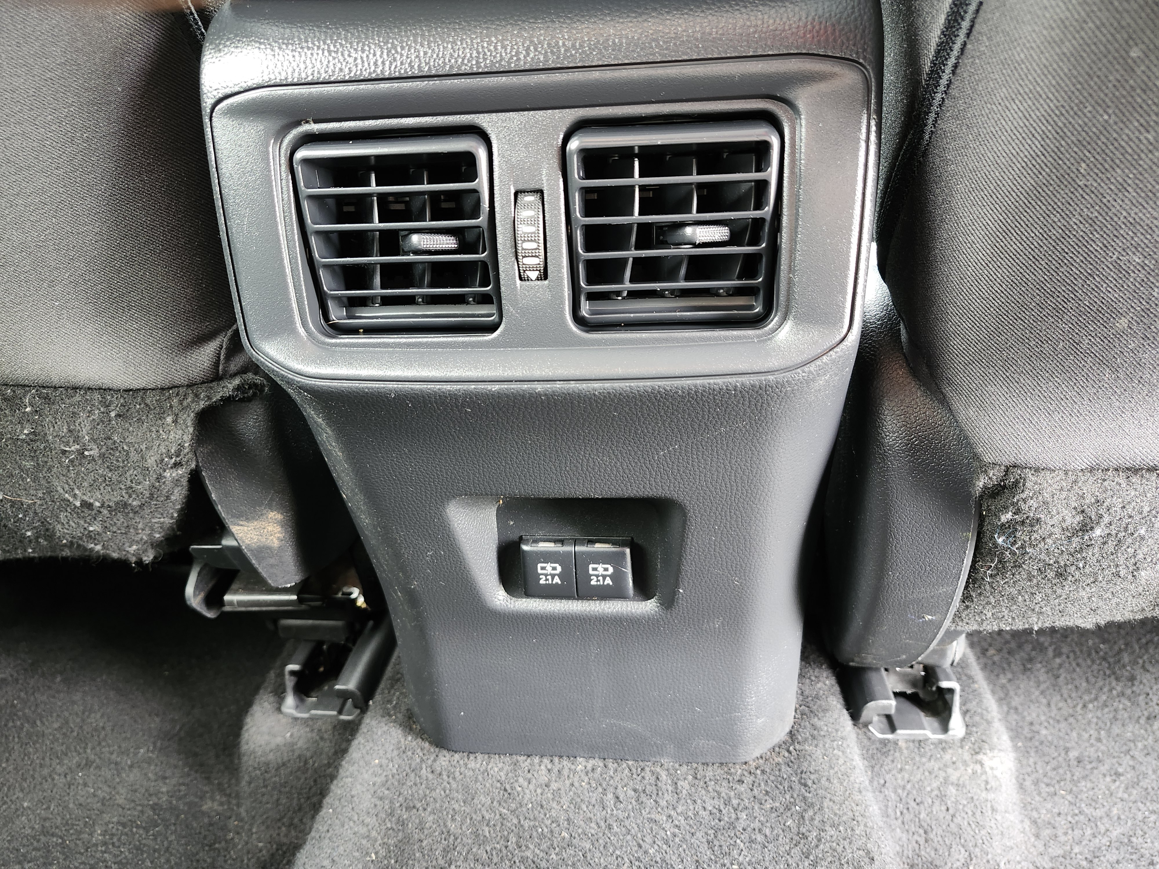 Used 2021 Toyota RAV4 XLE AWD/4WD image 21
